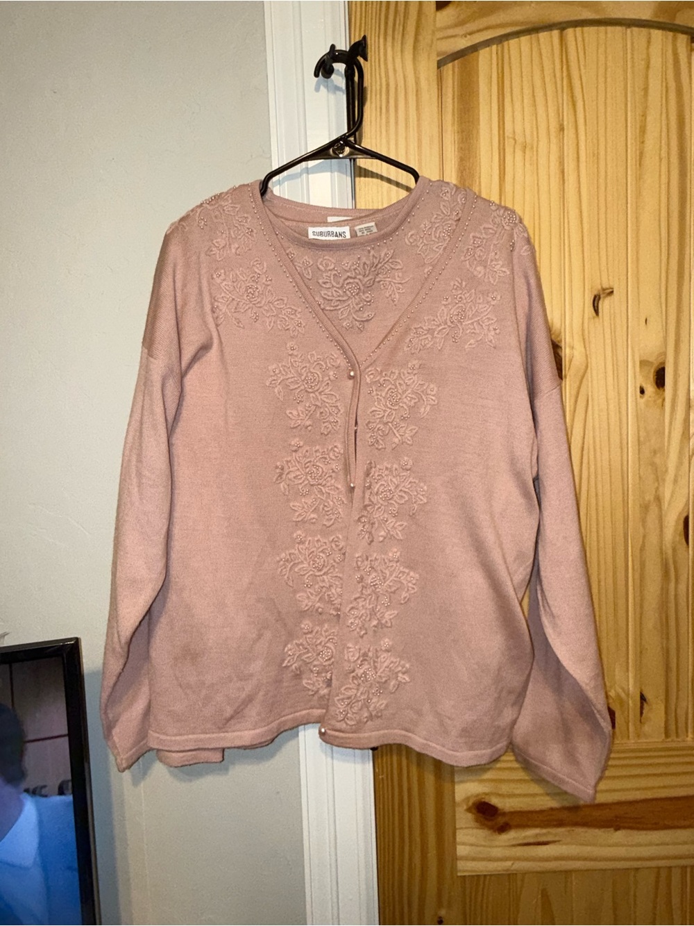 Suburbans Pink Embroidered sweater set vintage